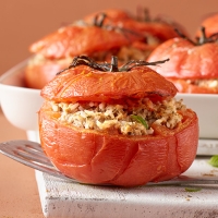 Gefüllte Tomaten mit Hackfleisch und Reis